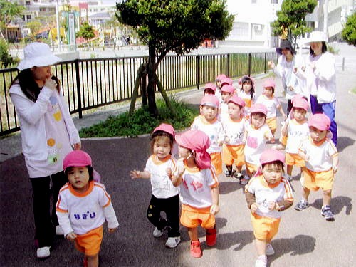あいさつができる子　ゆたかな心をもつ子　みんなと仲良くできる子