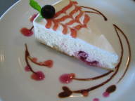クリームチーズとサワークリームを合わせたさっぱりとしたチーズケーキです