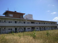 2009年建設
沖縄県島尻郡久米島町字謝名堂583-5
2LDK　14室
現在満室
駐車場有　日当たり良好
コンビニ、食堂が徒歩5分圏内
